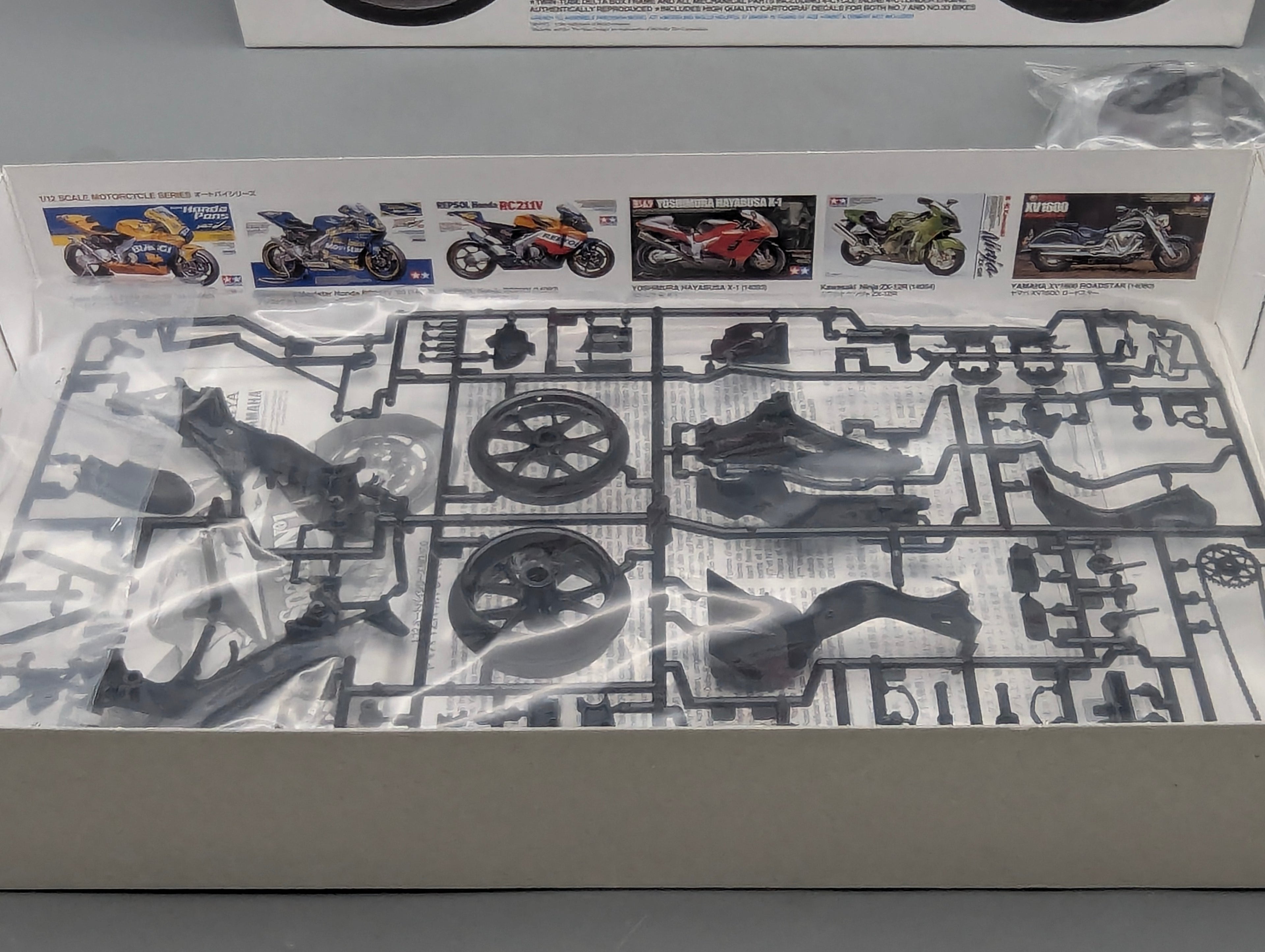 Motorrad Modell Bausatz 1:12 Tamiya Yamaha YZR-M1 '04 mit OVP