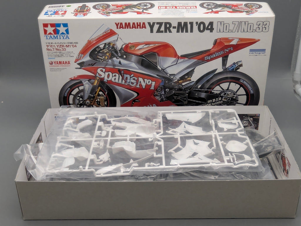 Motorrad Modell Bausatz 1:12 Tamiya Yamaha YZR-M1 '04 mit OVP
