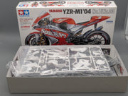 Motorrad Modell Bausatz 1:12 Tamiya Yamaha YZR-M1 '04 mit OVP