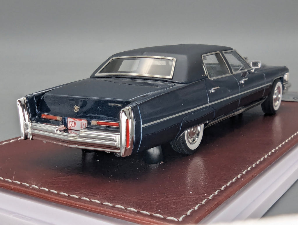 Modellautos 1:43 GIM 017a Cadillac Fleetwood Brougham 1976 Blau 45/150 mit OVP