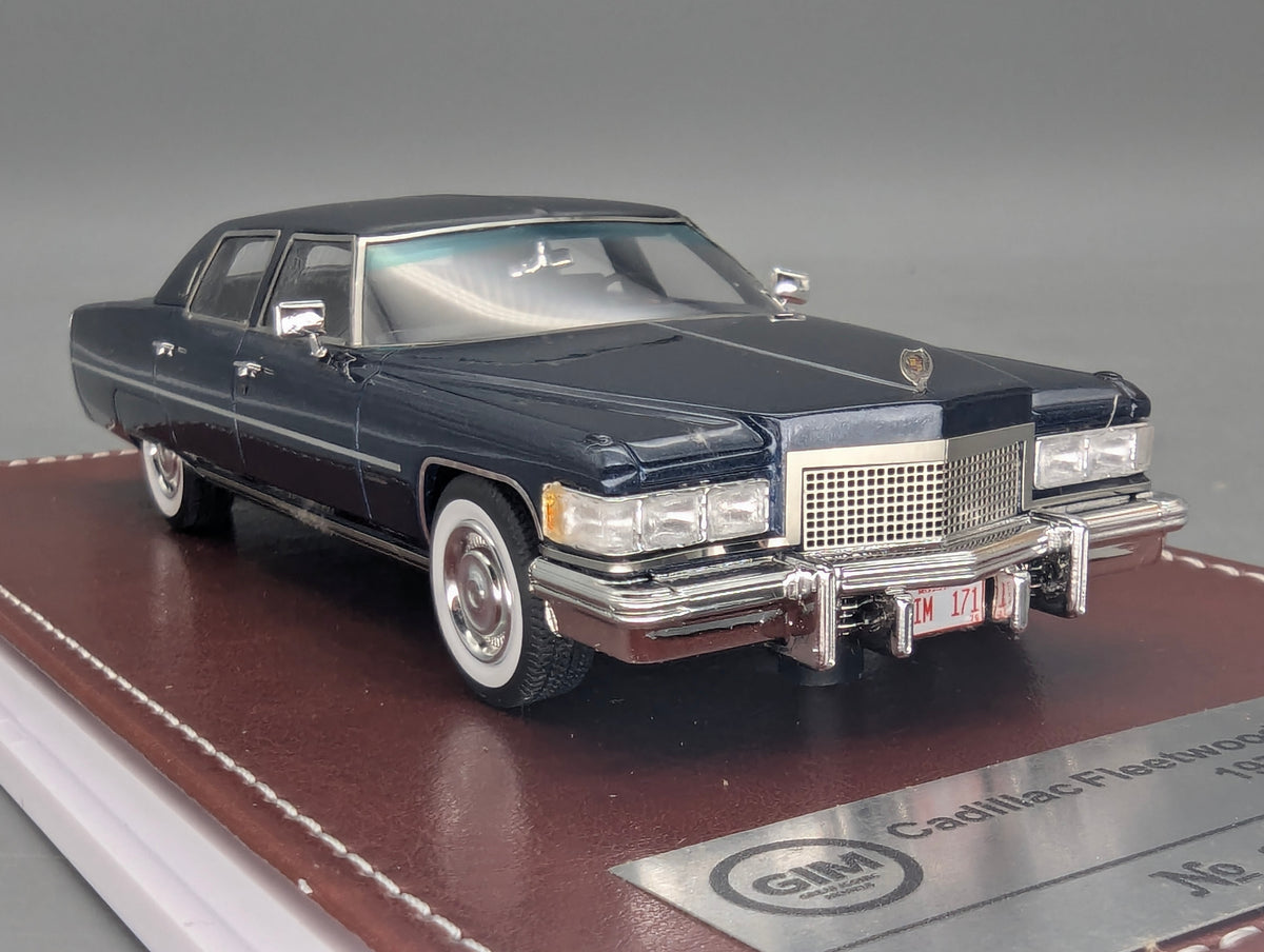 Modellautos 1:43 GIM 017a Cadillac Fleetwood Brougham 1976 Blau 45/150 mit OVP