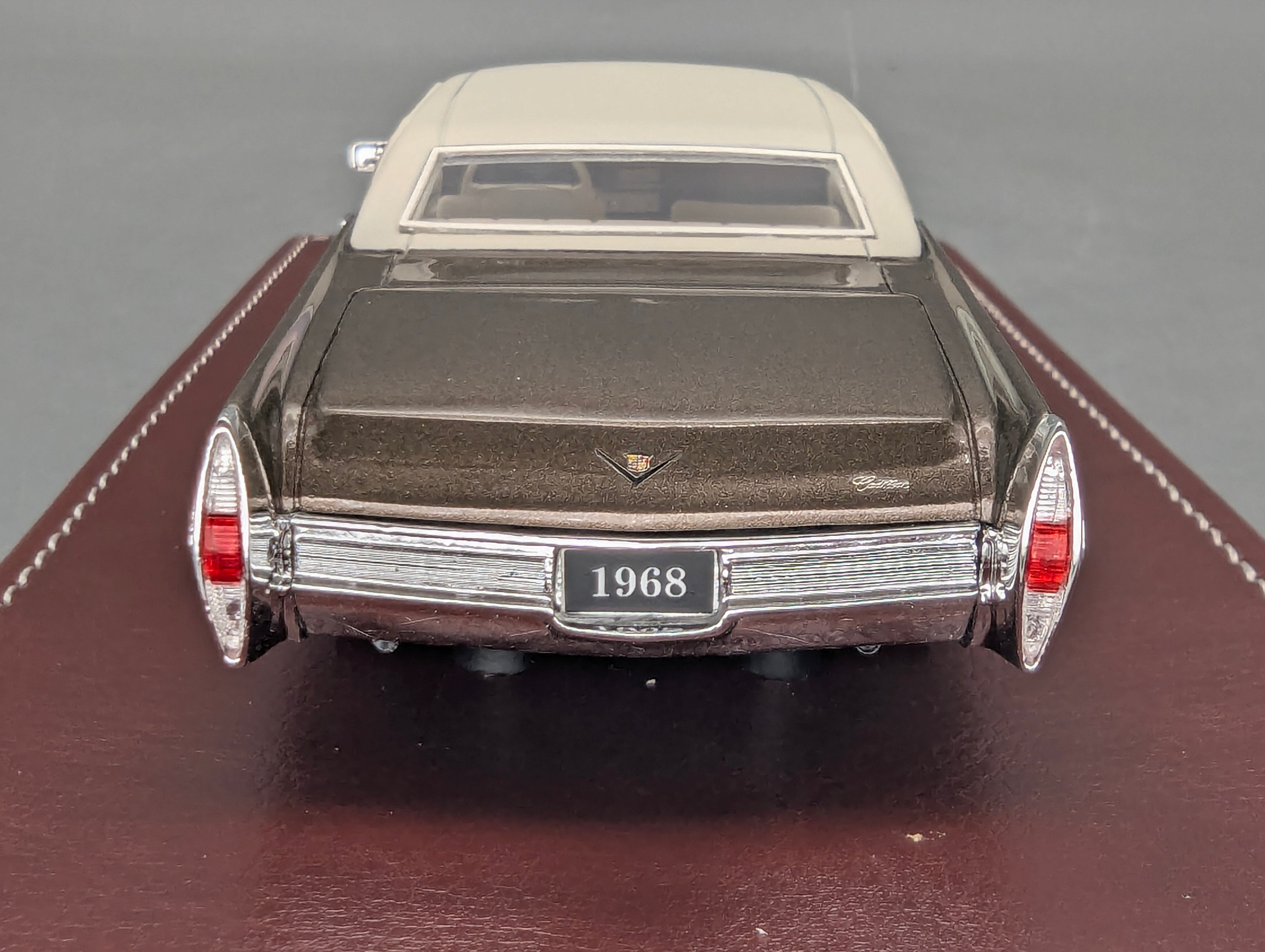 Modellautos 1:43 GIM 002b Cadillac Coupe de Ville 1968 Braun 029/150 mit OVP