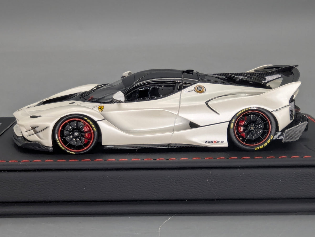 Modellautos 1:43 BBR Executive Calsito Ferrari FXX-K EVO Fuji White Ltd 42/50 OVP