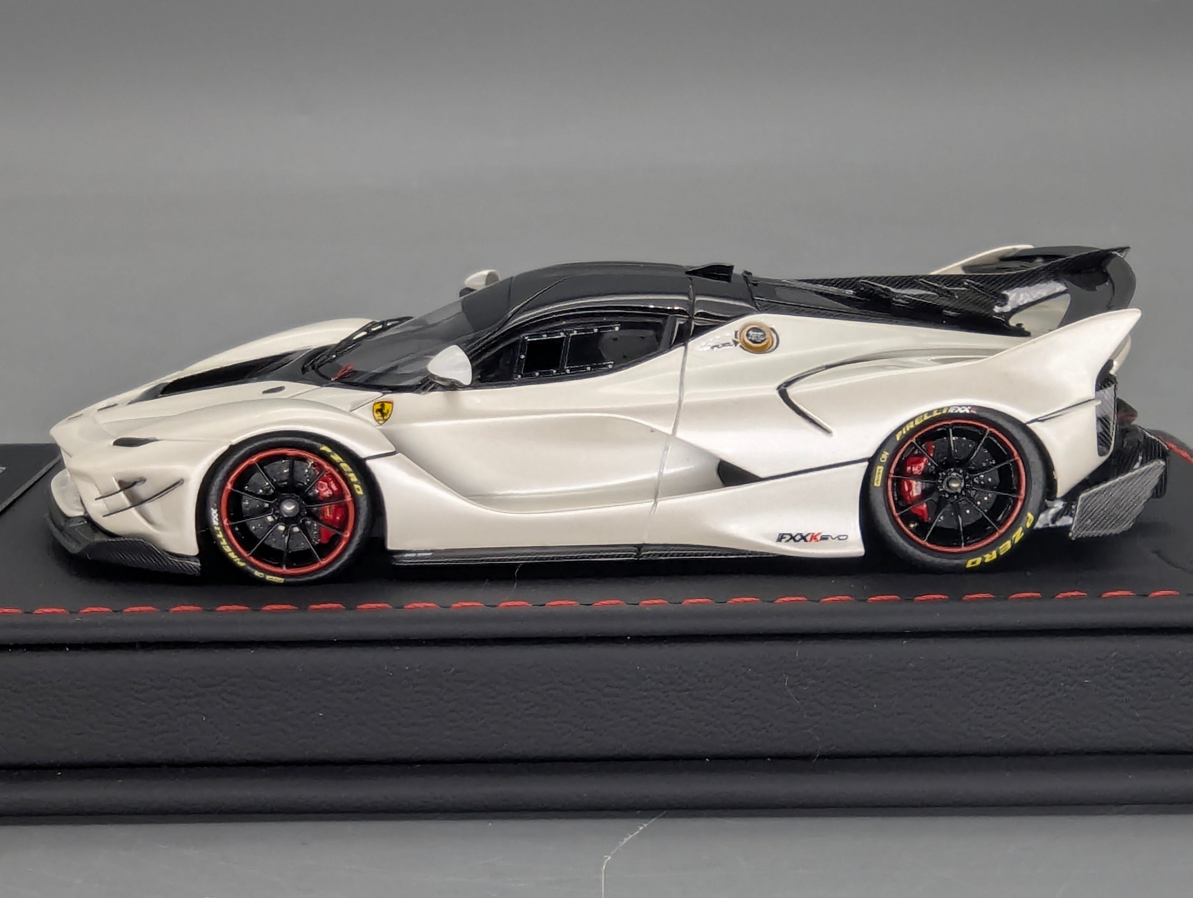 Modellautos 1:43 BBR Executive Calsito Ferrari FXX-K EVO Fuji White Ltd 42/50 OVP