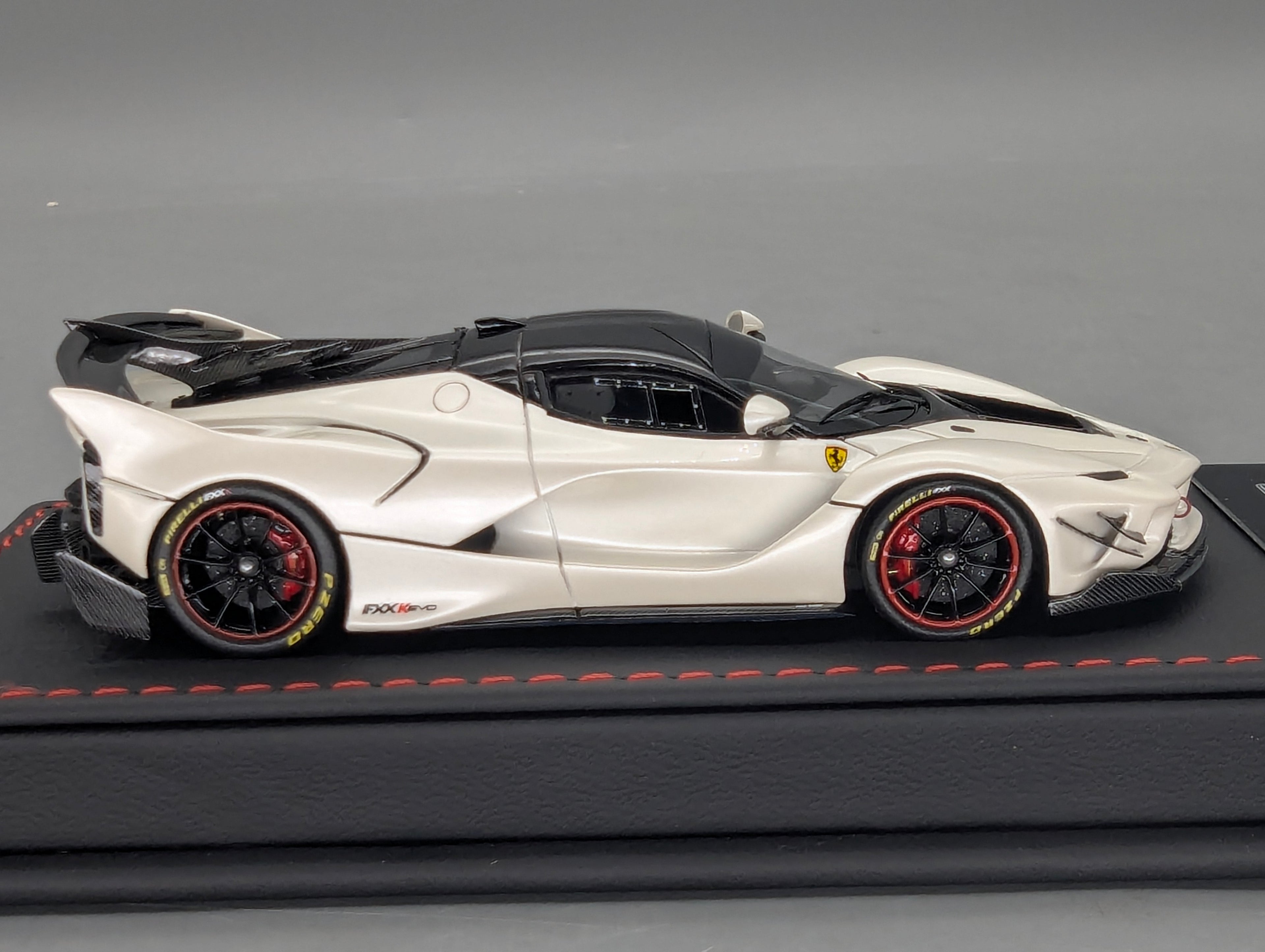 Modellautos 1:43 BBR Executive Calsito Ferrari FXX-K EVO Fuji White Ltd 42/50 OVP