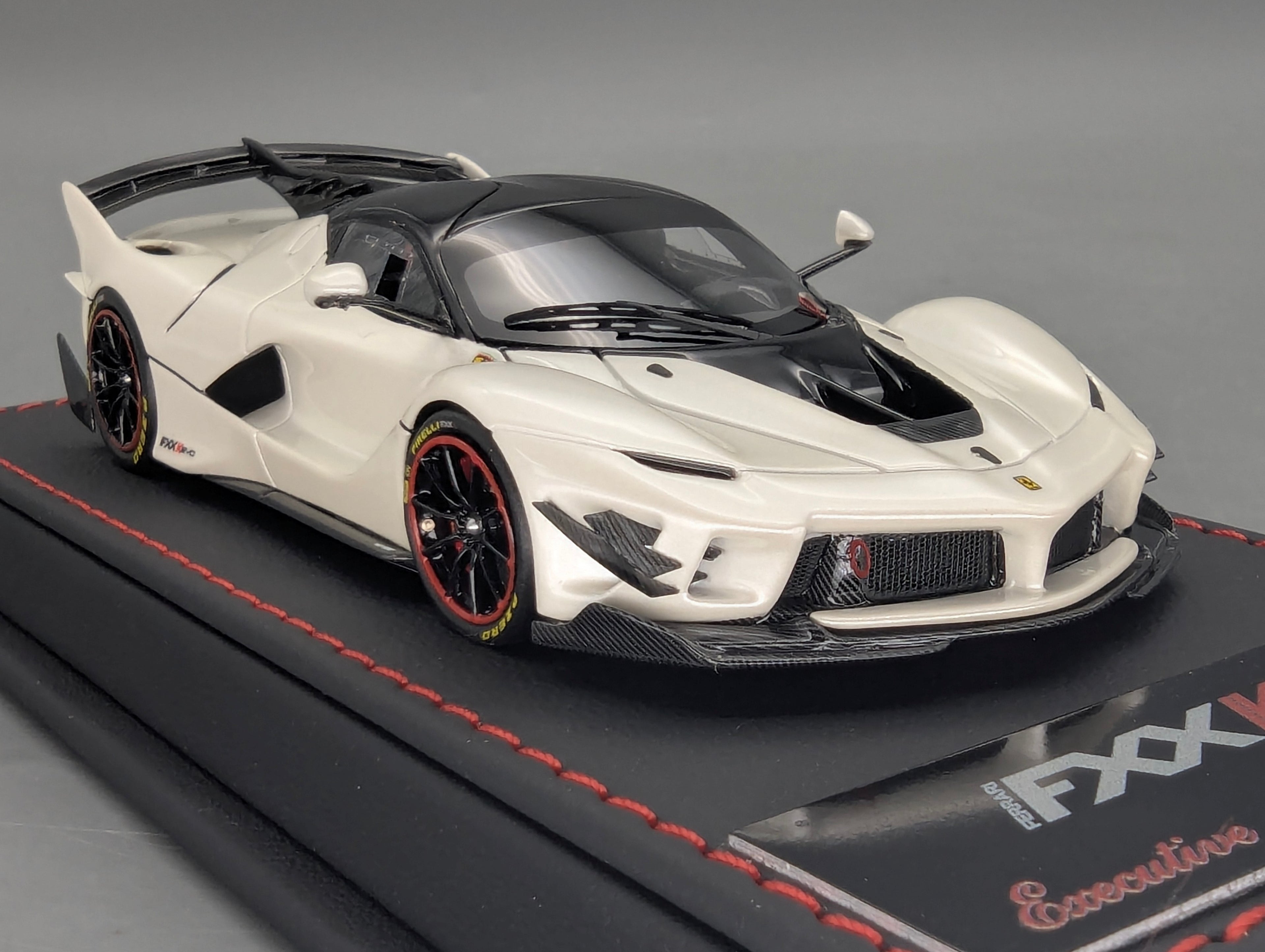 Modellautos 1:43 BBR Executive Calsito Ferrari FXX-K EVO Fuji White Ltd 42/50 OVP