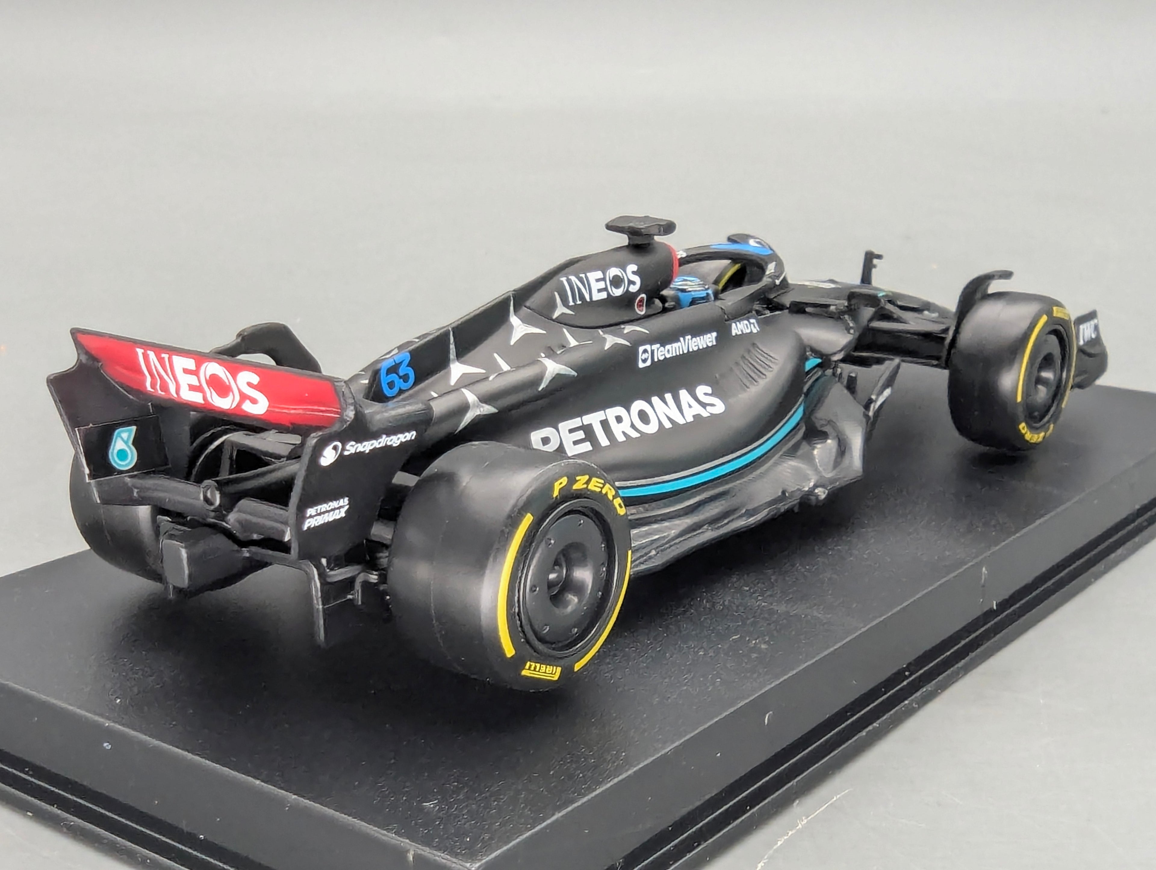Modellautos 1:43 Bburago Mercedes AMG F1 W14 E Performance #63 George Russel mit OVP