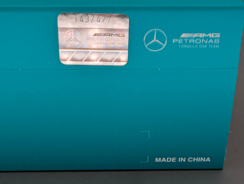 Modellautos 1:43 Bburago Mercedes AMG F1 W14 E Performance #63 George Russel mit OVP