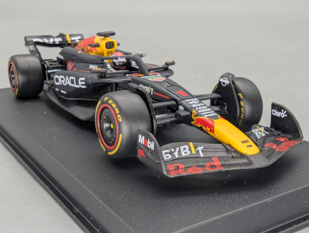 Modellautos 1:43 Bburago Oracle Red Bull Racing RB20 #1 Max Verstappen mit OVP