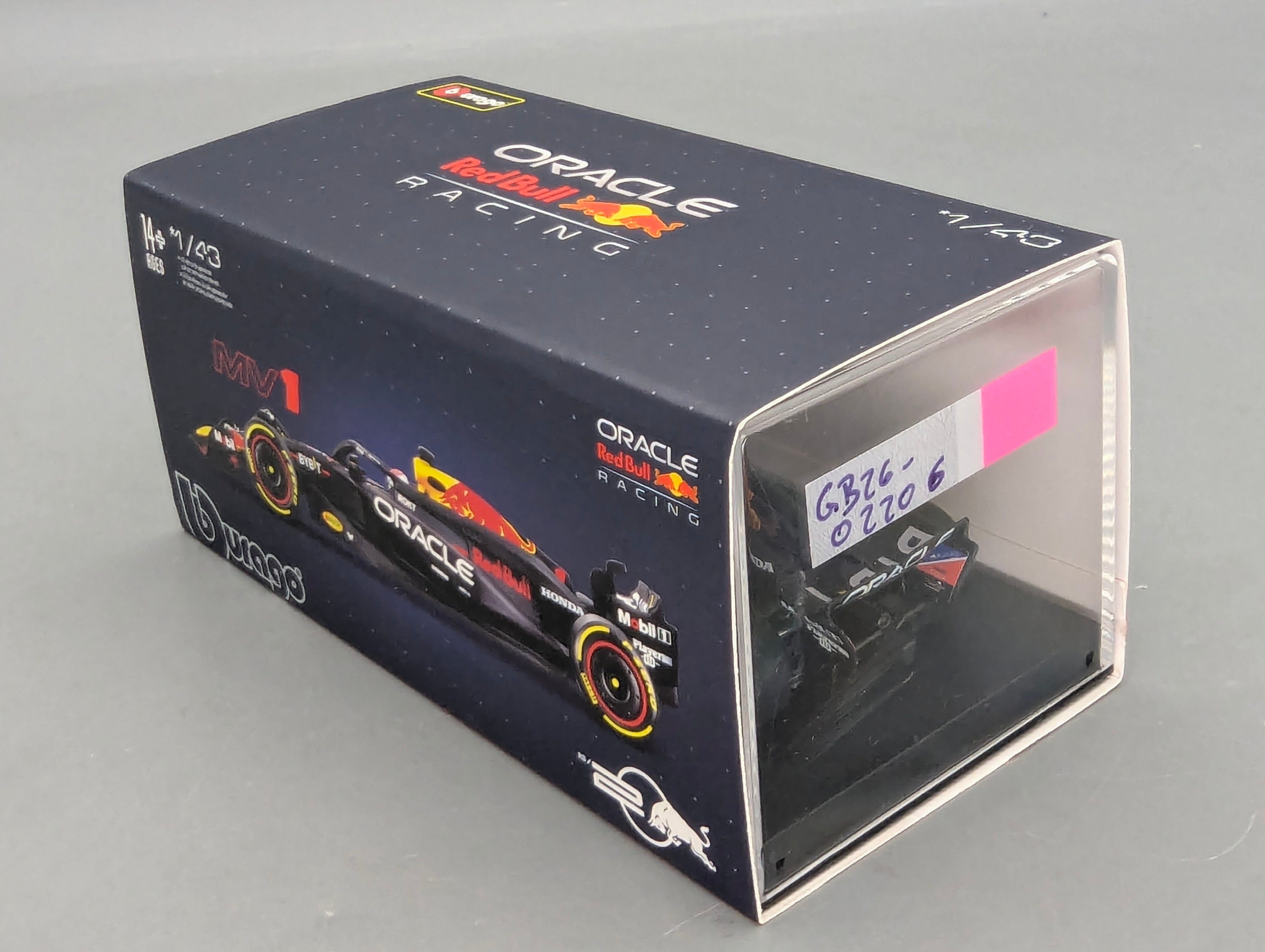 Modellautos 1:43 Bburago Oracle Red Bull Racing RB20 #1 Max Verstappen mit OVP