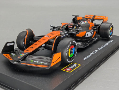 Modell 1:43 Bburago McLaren F1 Team MCL38 Miami GP 2024 #81 Oscar Piastri OVP