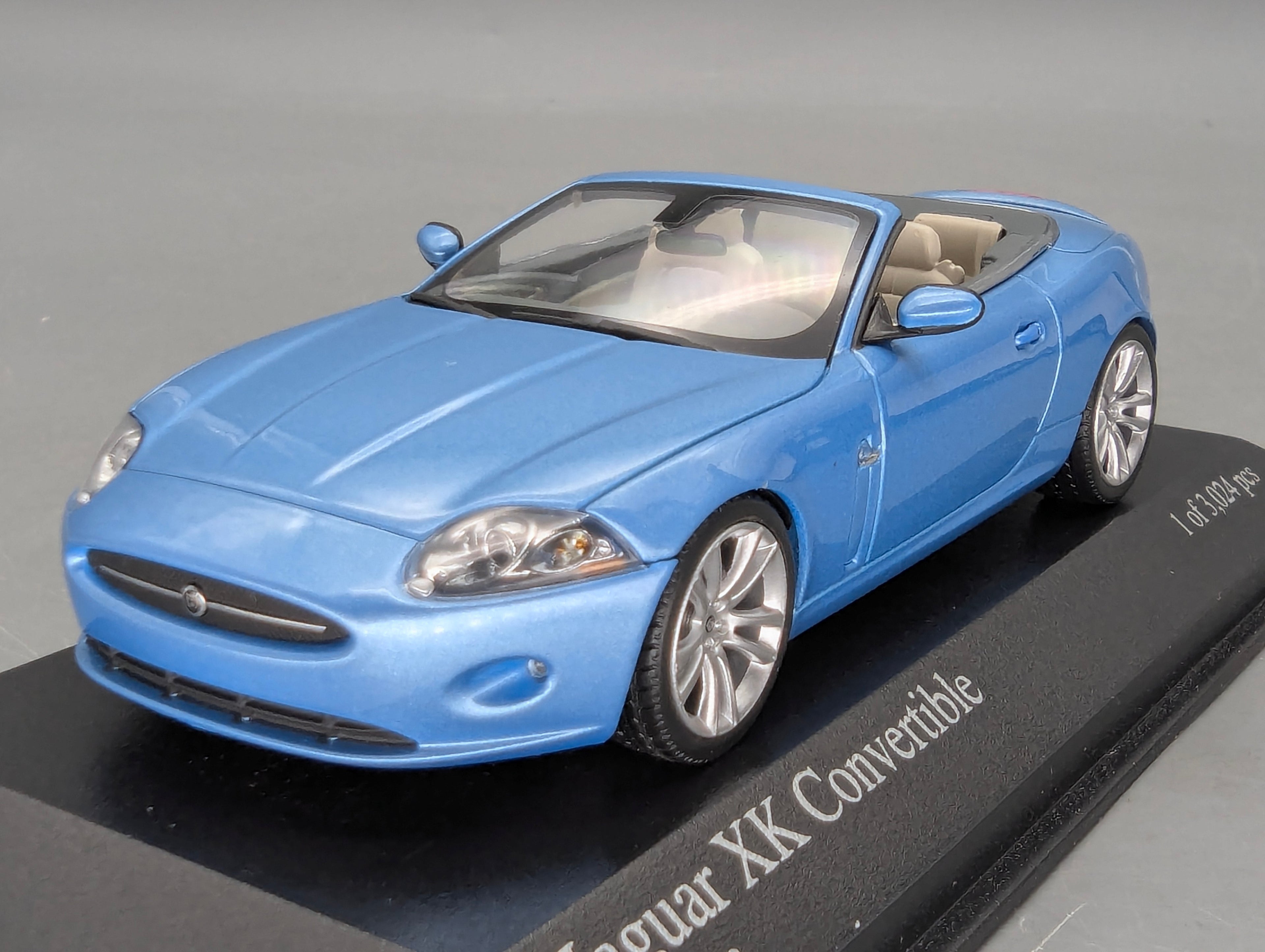 Model Cars 1:43 Minichamps Mercedes Benz SL65 AMG Black Series Silver with original packaging