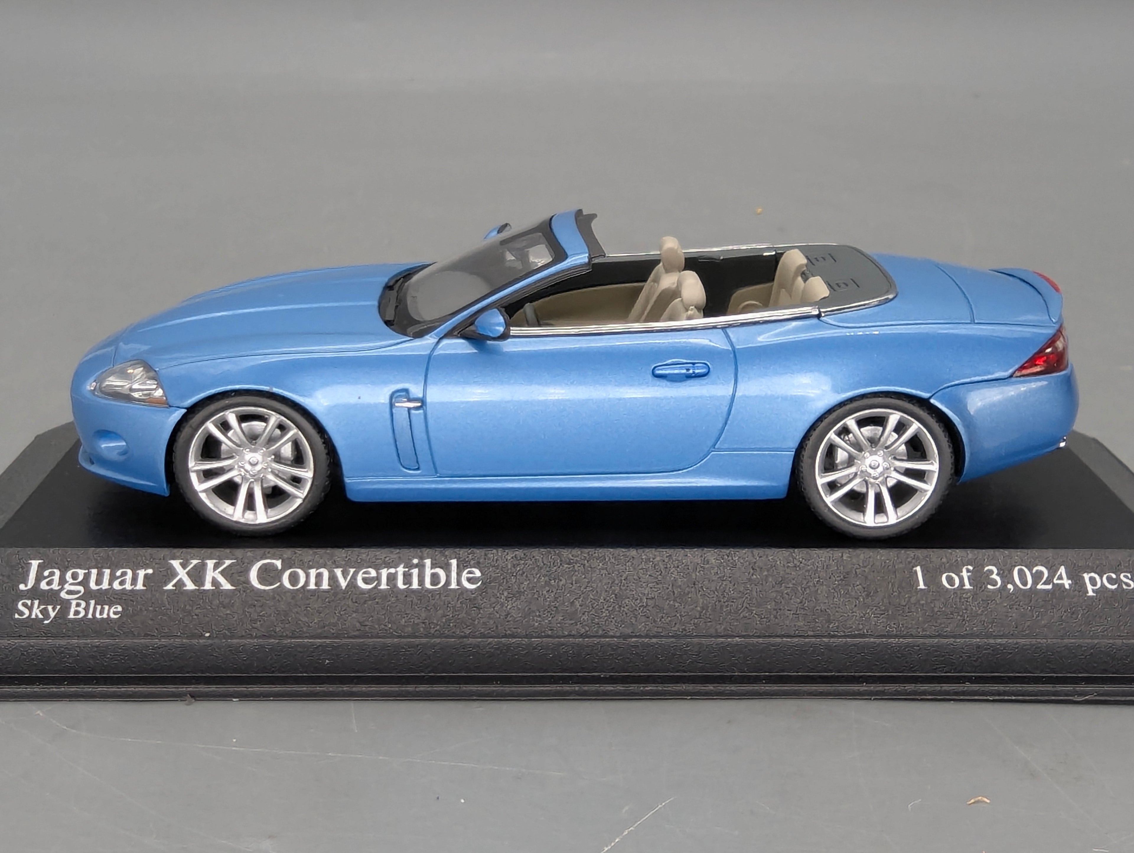 Model Cars 1:43 Minichamps Mercedes Benz SL65 AMG Black Series Silver with original packaging