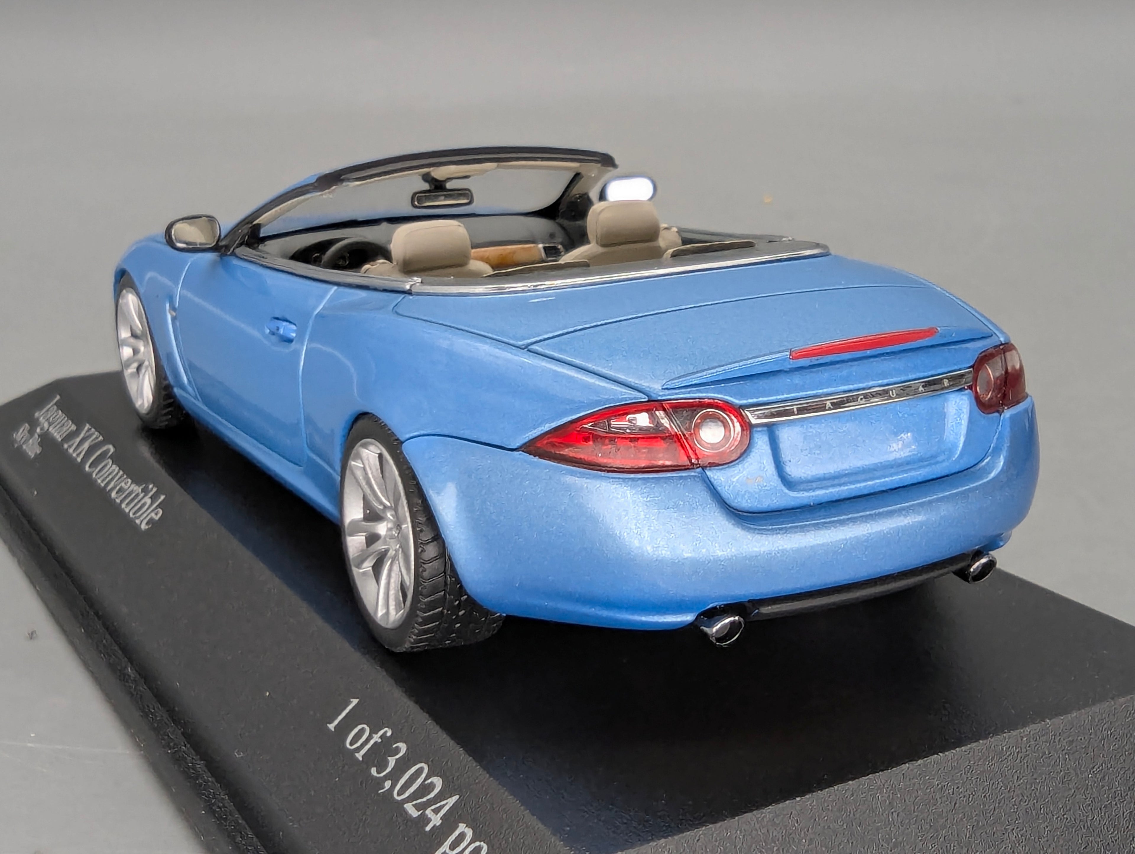 Model Cars 1:43 Minichamps Mercedes Benz SL65 AMG Black Series Silver with original packaging