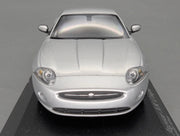 Modellautos 1:43 Minichamps Jaguar XK Coupe 2006 Liquid Silver mit OVP