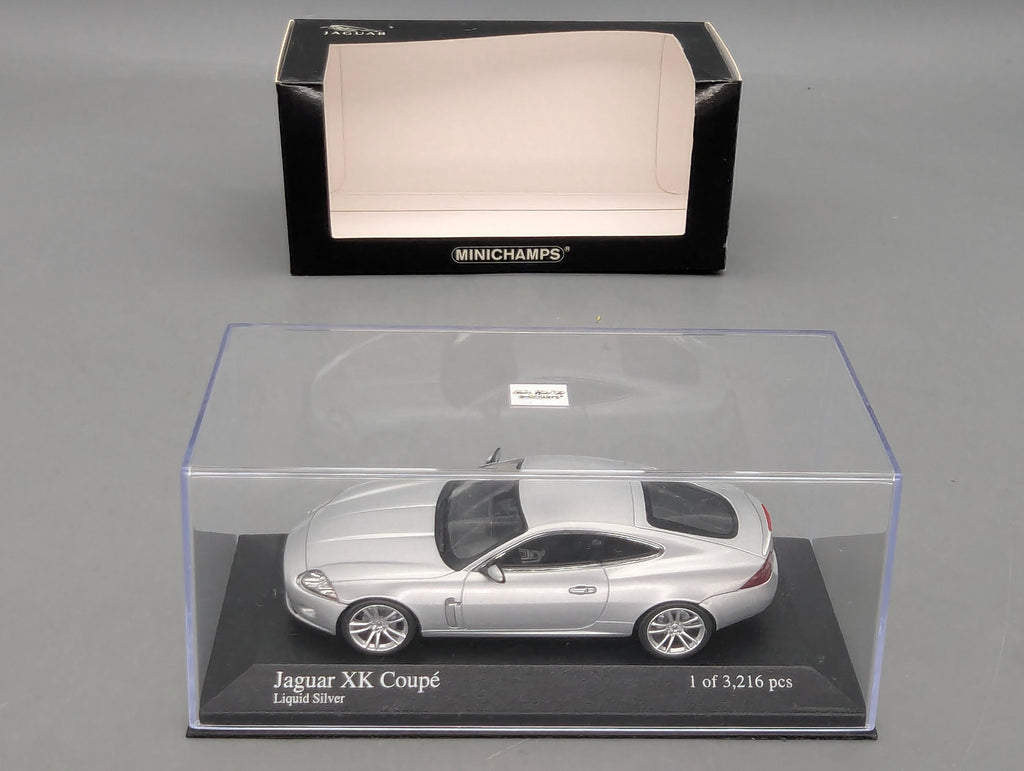 Modellautos 1:43 Minichamps Jaguar XK Coupe 2006 Liquid Silver mit OVP