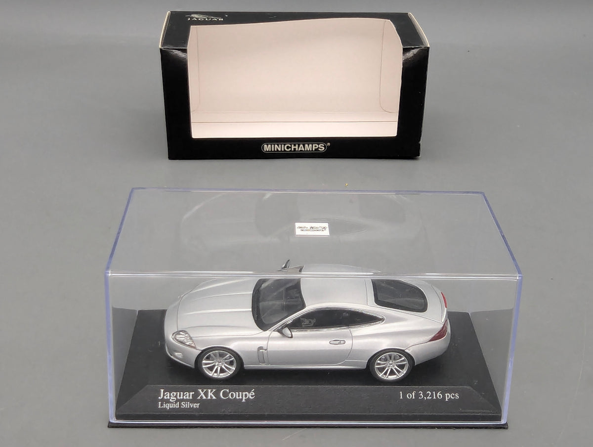 Modellautos 1:43 Minichamps Jaguar XK Coupe 2006 Liquid Silver mit OVP