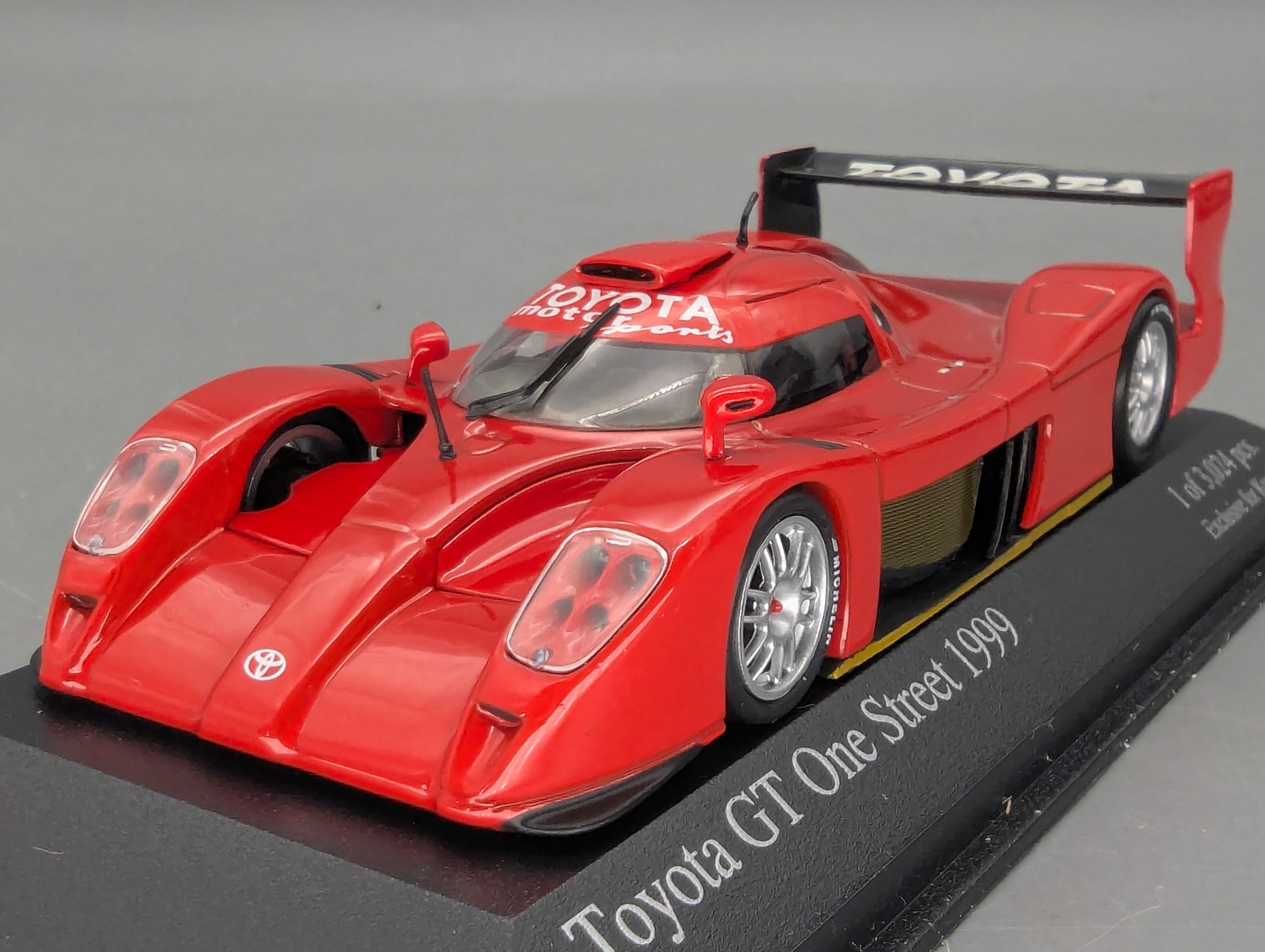 Modellautos 1:43 Minichamps Toyota GT One Street 1999 Red mit OVP