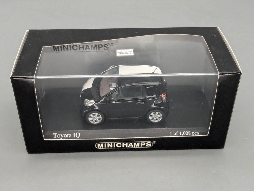 Model Cars 1:43 Minichamps Mercedes Benz SL65 AMG Black Series Silver with original packaging