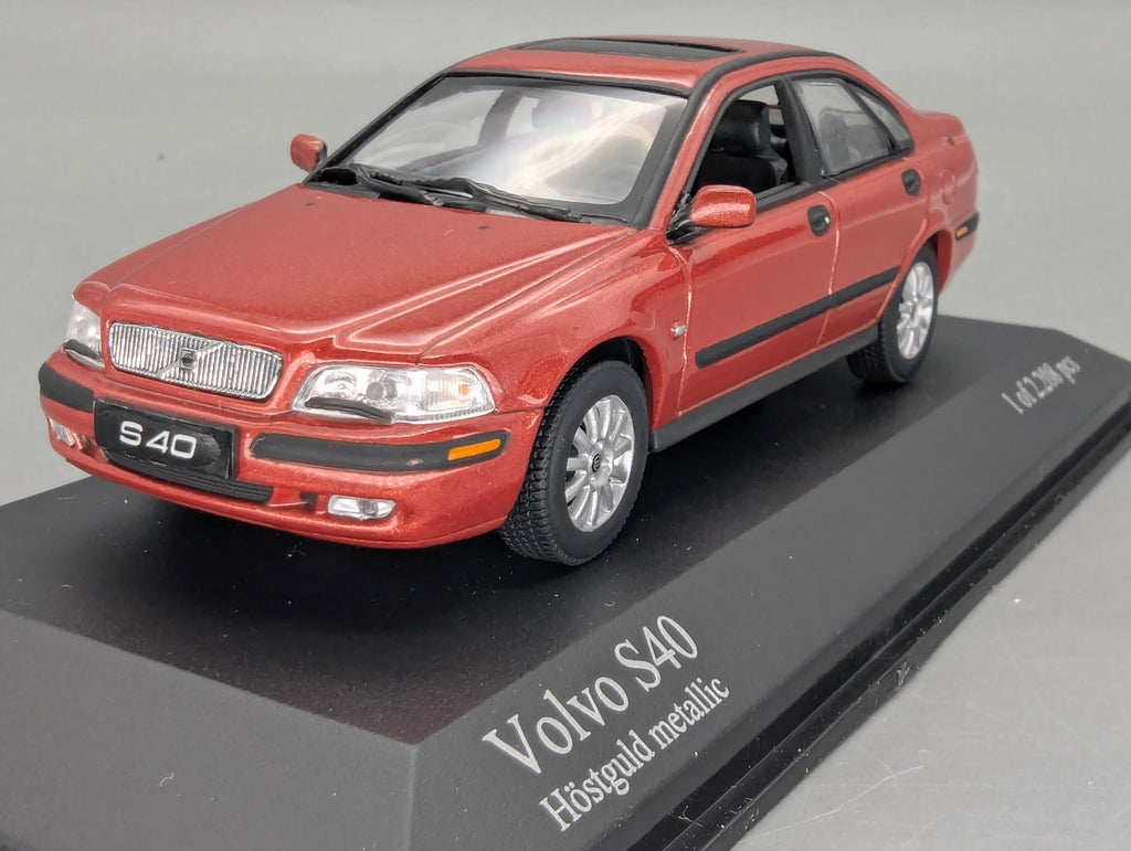 Coches en miniatura 1:43 Minichamps Mercedes Benz SL65 AMG Black Series Plata con embalaje original