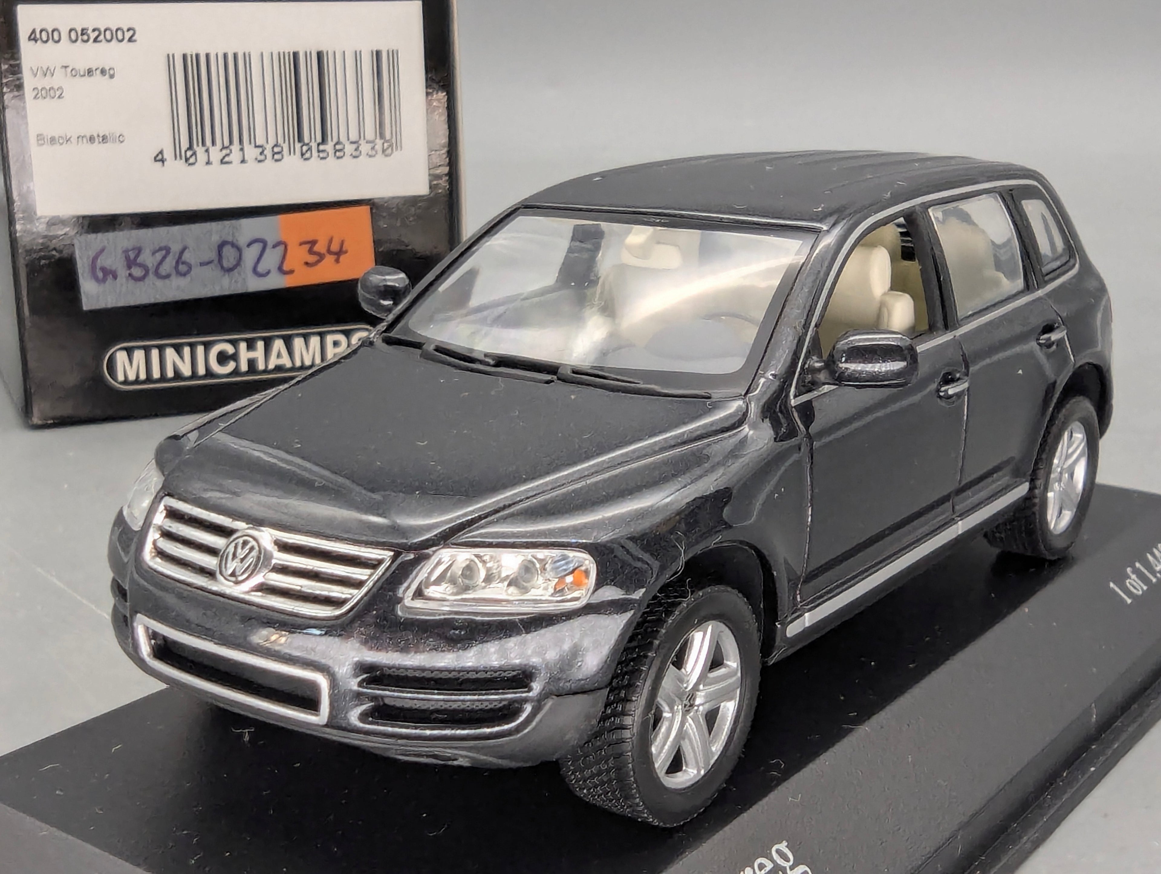 Modellautos 1:43 Minichamps Volkswagen VW Touareg 2002 Black Magic Perleffekt mit OVP