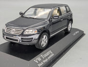 Modellautos 1:43 Minichamps Volkswagen VW Touareg 2002 Black Magic Perleffekt mit OVP