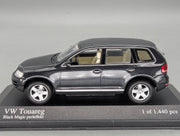 Modellautos 1:43 Minichamps Volkswagen VW Touareg 2002 Black Magic Perleffekt mit OVP