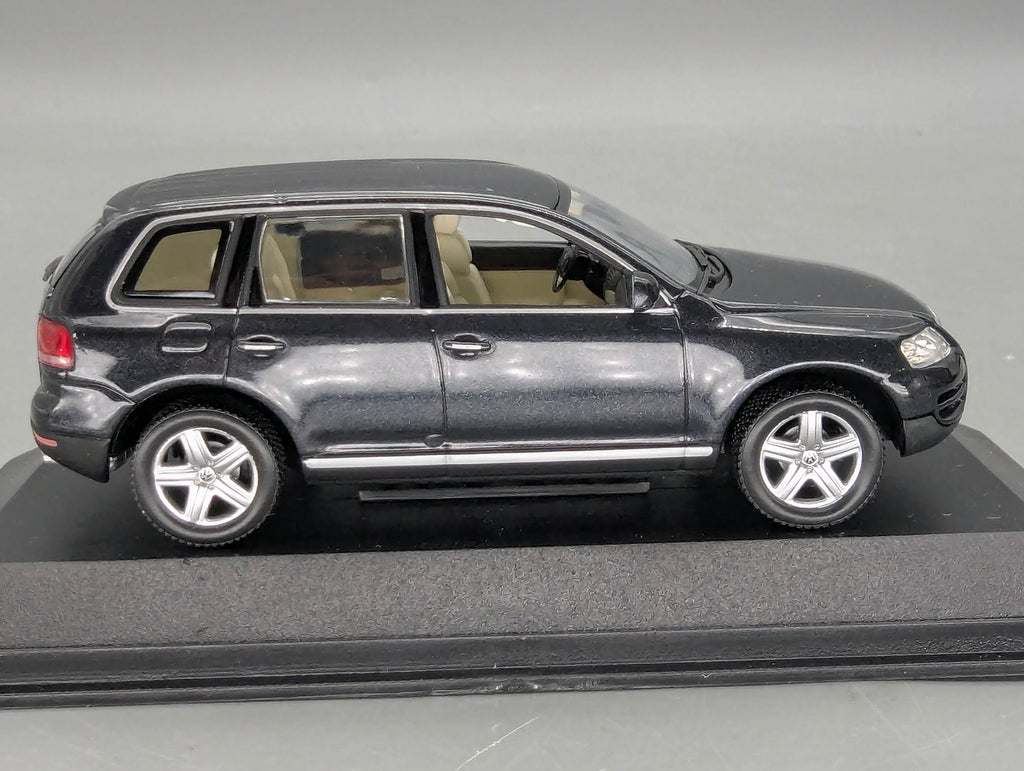 Modellautos 1:43 Minichamps Volkswagen VW Touareg 2002 Black Magic Perleffekt mit OVP