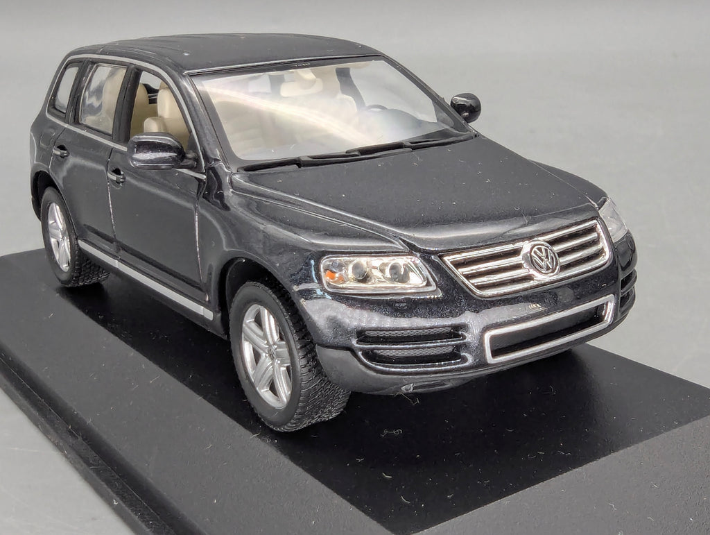 Modellautos 1:43 Minichamps Volkswagen VW Touareg 2002 Black Magic Perleffekt mit OVP