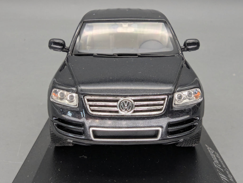 Modellautos 1:43 Minichamps Volkswagen VW Touareg 2002 Black Magic Perleffekt mit OVP
