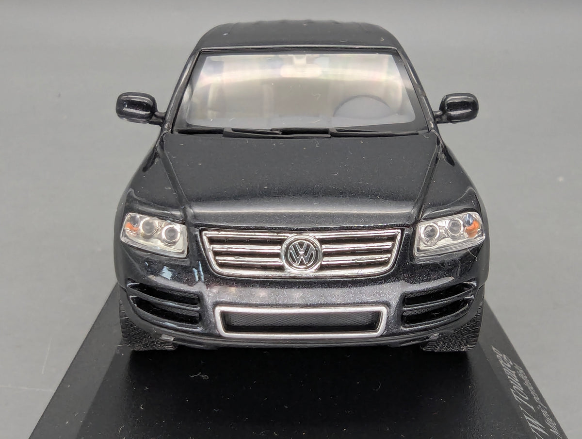 Modellautos 1:43 Minichamps Volkswagen VW Touareg 2002 Black Magic Perleffekt mit OVP