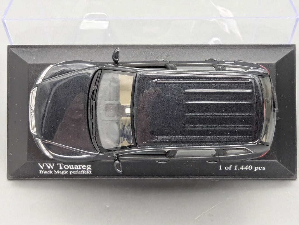 Modellautos 1:43 Minichamps Volkswagen VW Touareg 2002 Black Magic Perleffekt mit OVP