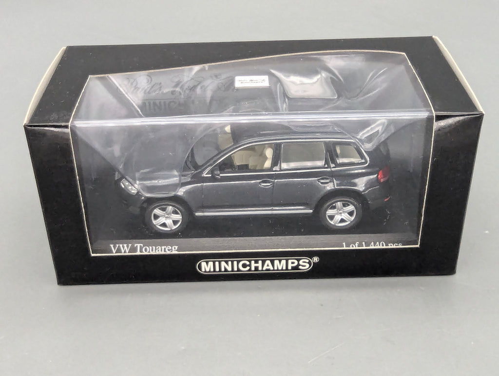 Modellautos 1:43 Minichamps Volkswagen VW Touareg 2002 Black Magic Perleffekt mit OVP