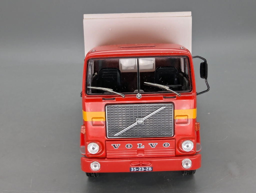 Model Cars 1:43 Minichamps Mercedes Benz SL65 AMG Black Series Silver with original packaging