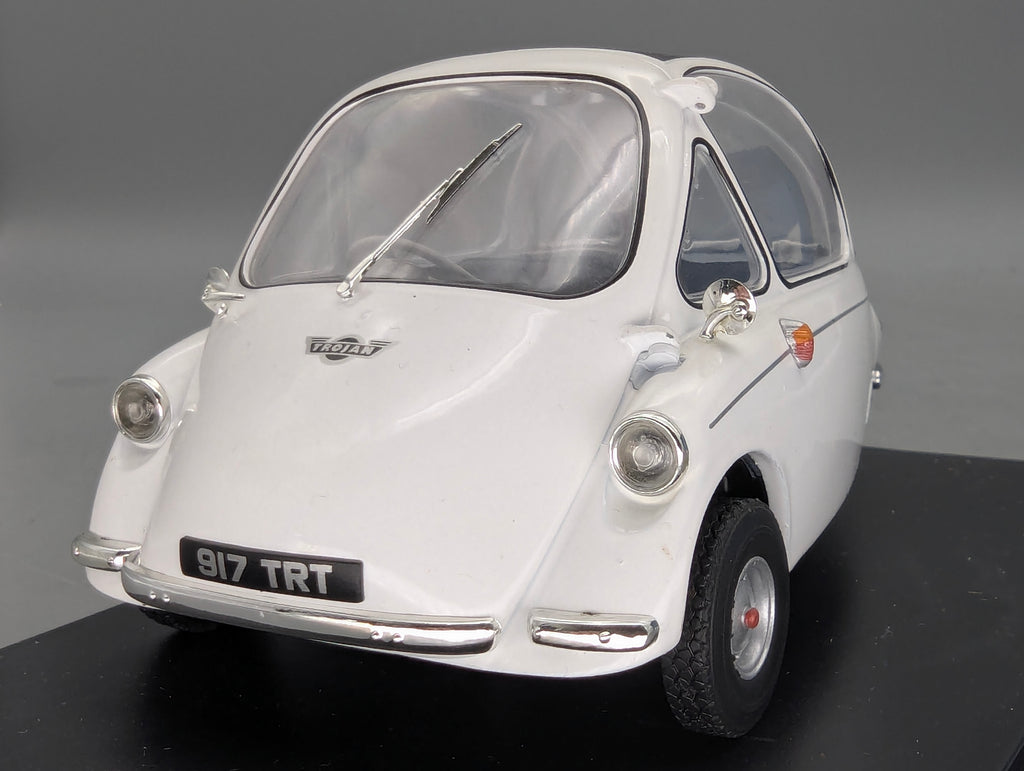 Modellautos 1:18 Oxford Heinkel Trojan 3-Rad Grecian White Weiß mit OVP