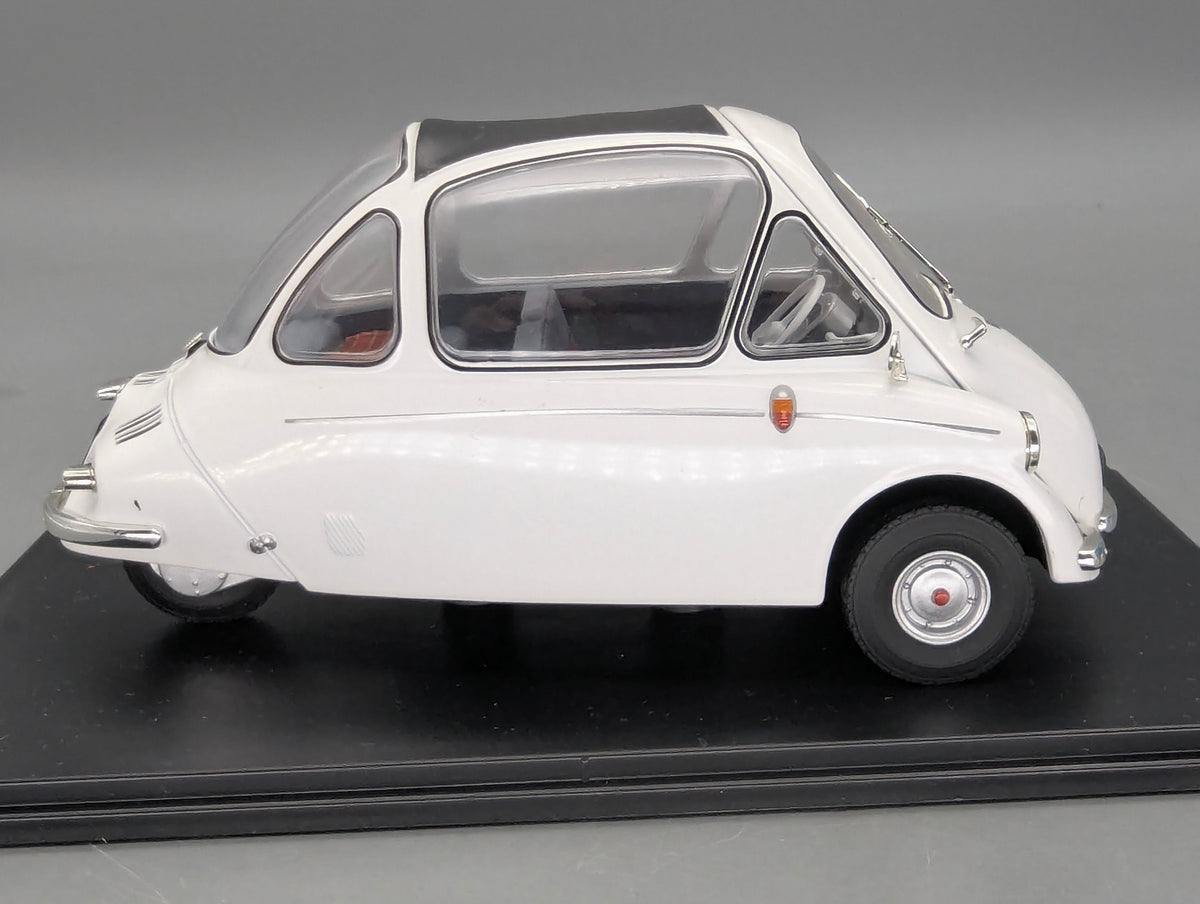 Modellautos 1:18 Oxford Heinkel Trojan 3-Rad Grecian White Weiß mit OVP