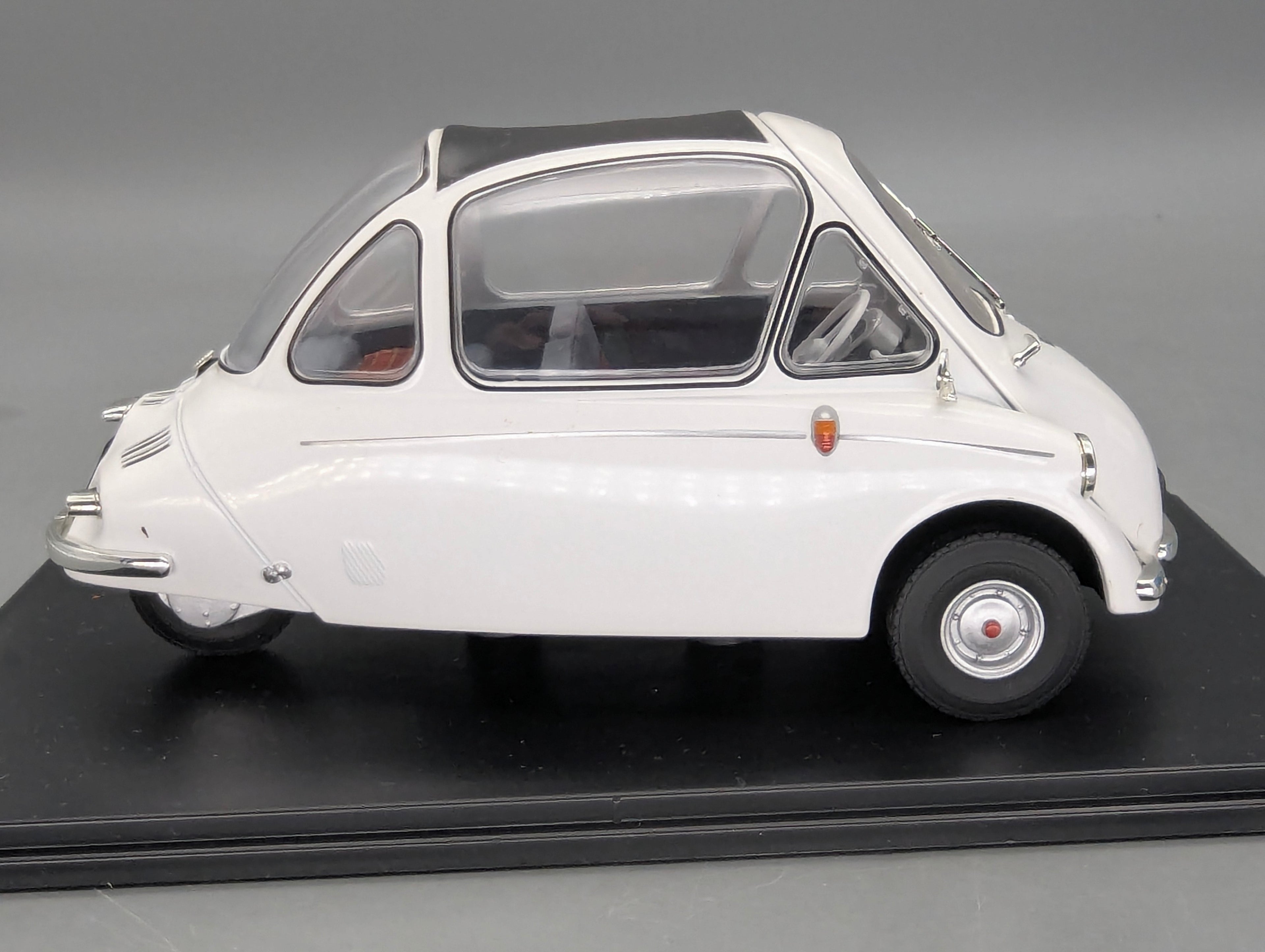 Modellautos 1:18 Oxford Heinkel Trojan 3-Rad Grecian White Weiß mit OVP