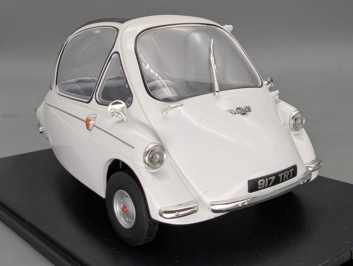 Modellautos 1:18 Oxford Heinkel Trojan 3-Rad Grecian White Weiß mit OVP