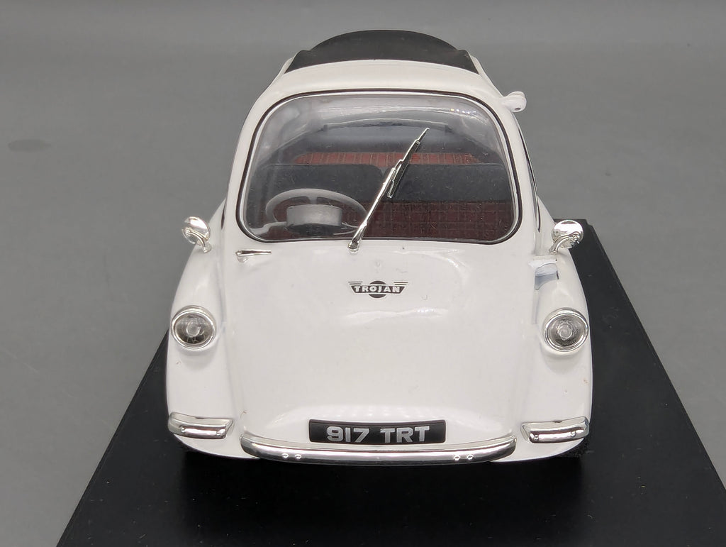 Modellautos 1:18 Oxford Heinkel Trojan 3-Rad Grecian White Weiß mit OVP