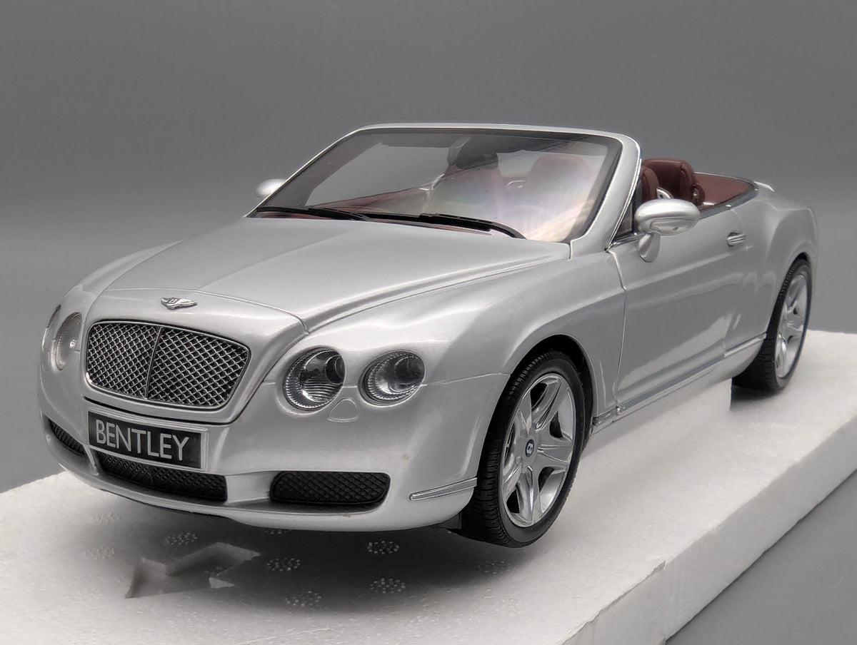 Modellautos 1:18 Minichamps Bentley Continental GTC 2006 Silver mit OVP