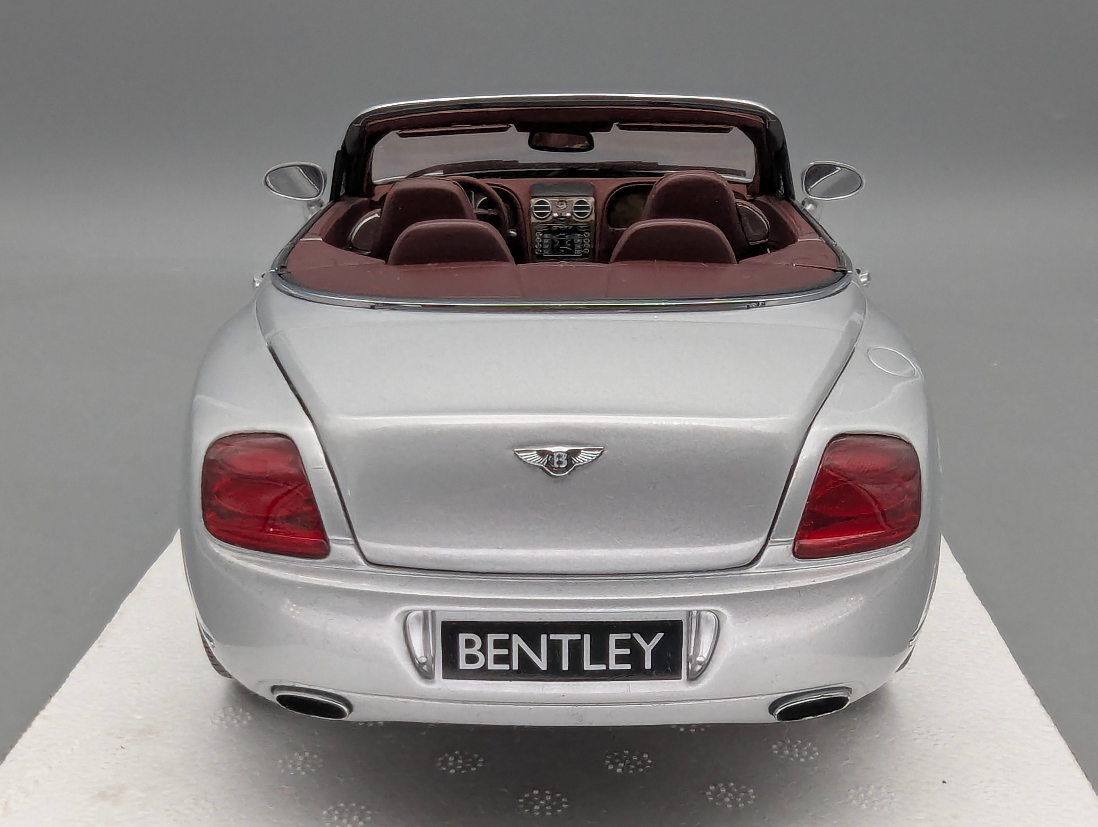 Model Cars 1:43 Minichamps Mercedes Benz SL65 AMG Black Series Silver with original packaging