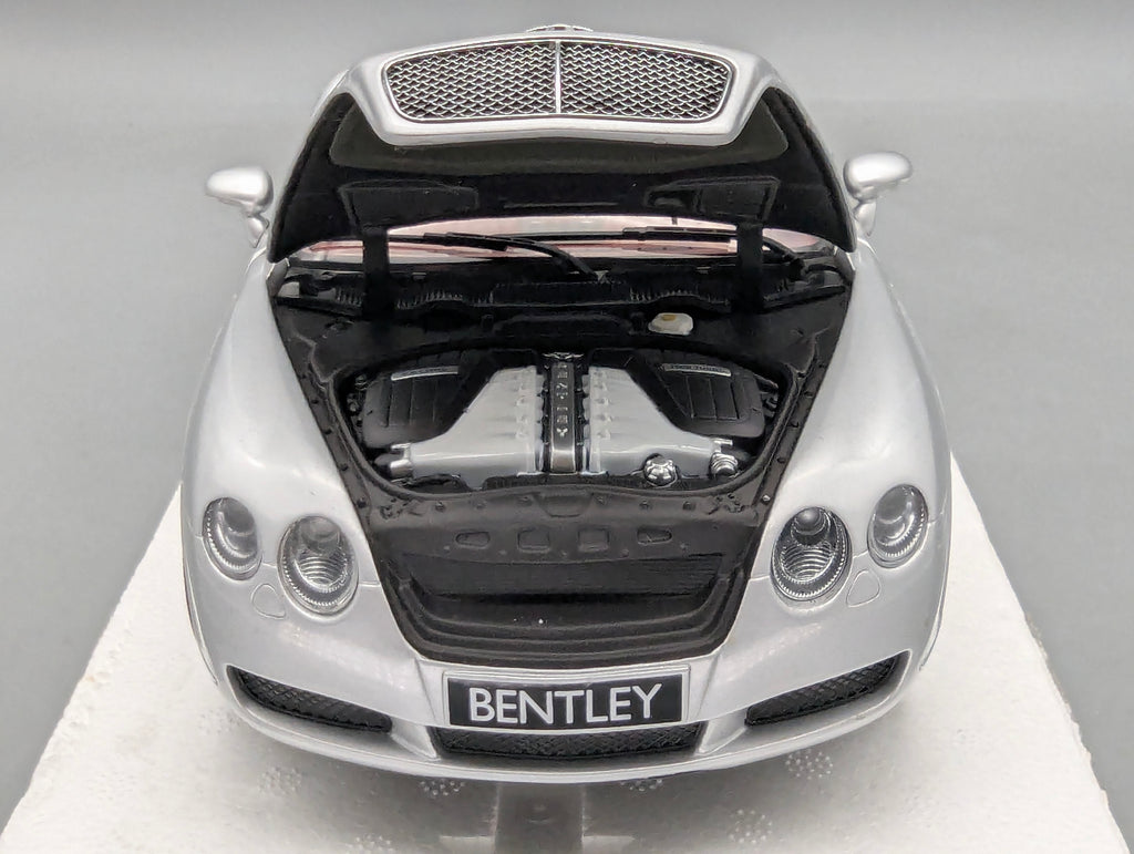 Model Cars 1:43 Minichamps Mercedes Benz SL65 AMG Black Series Silver with original packaging