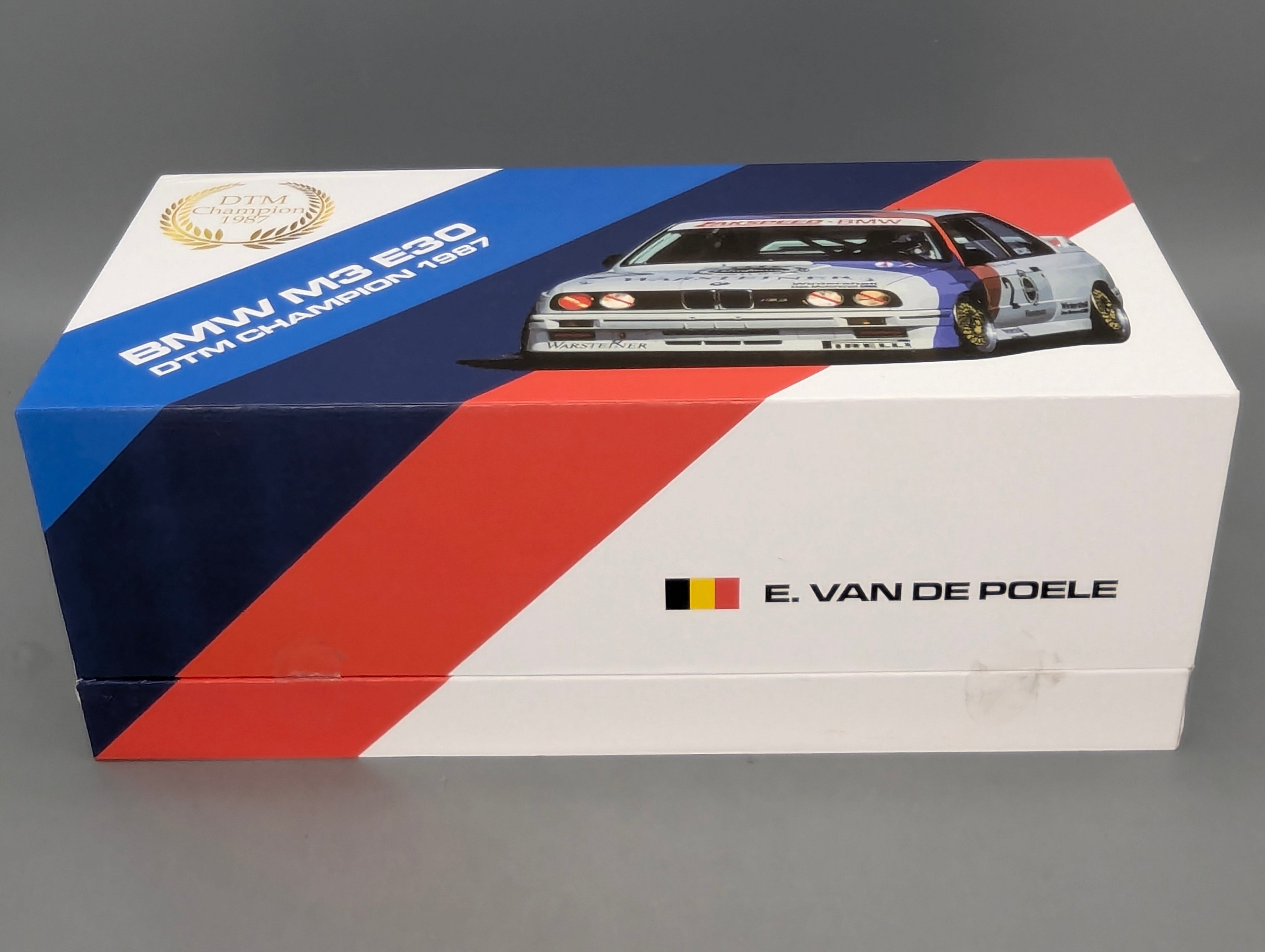Model Cars 1:43 Minichamps Mercedes Benz SL65 AMG Black Series Silver with original packaging