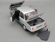Modellautos 1:18 Kyosho 08543S BMW 2002 tii Silber mit OVP