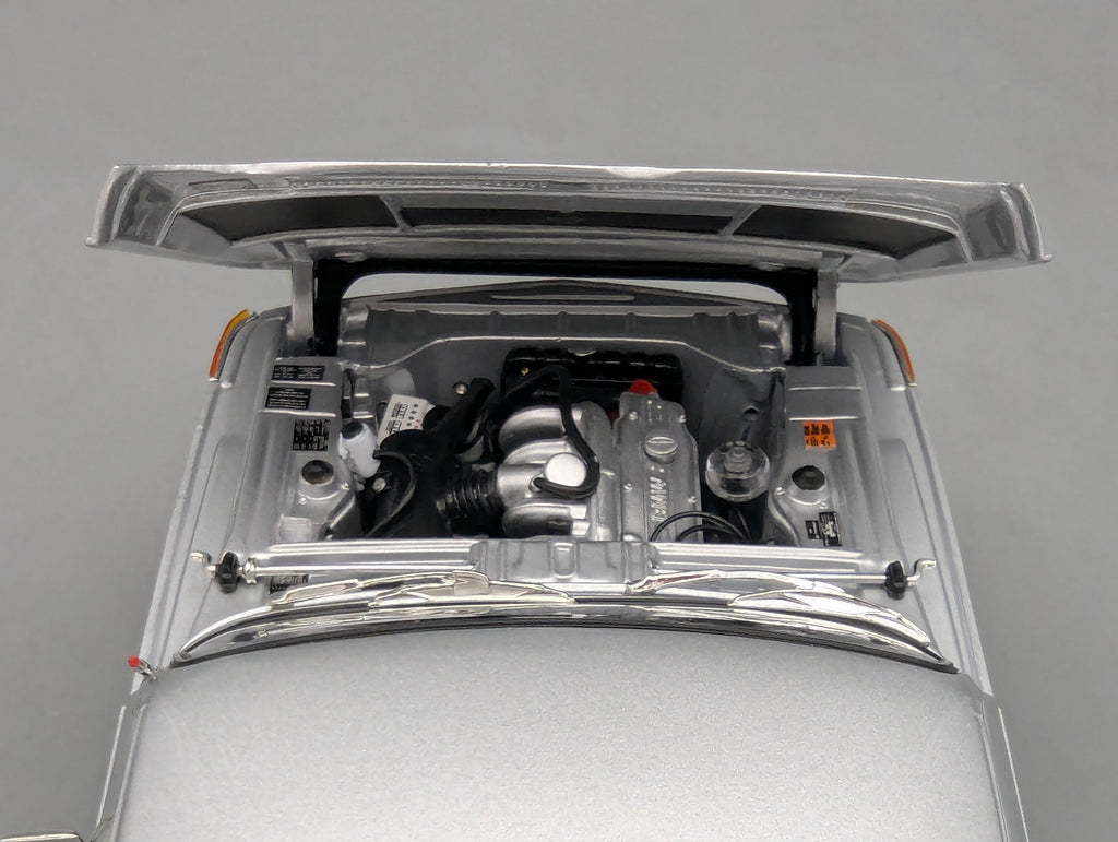 Modellautos 1:18 Kyosho 08543S BMW 2002 tii Silber mit OVP