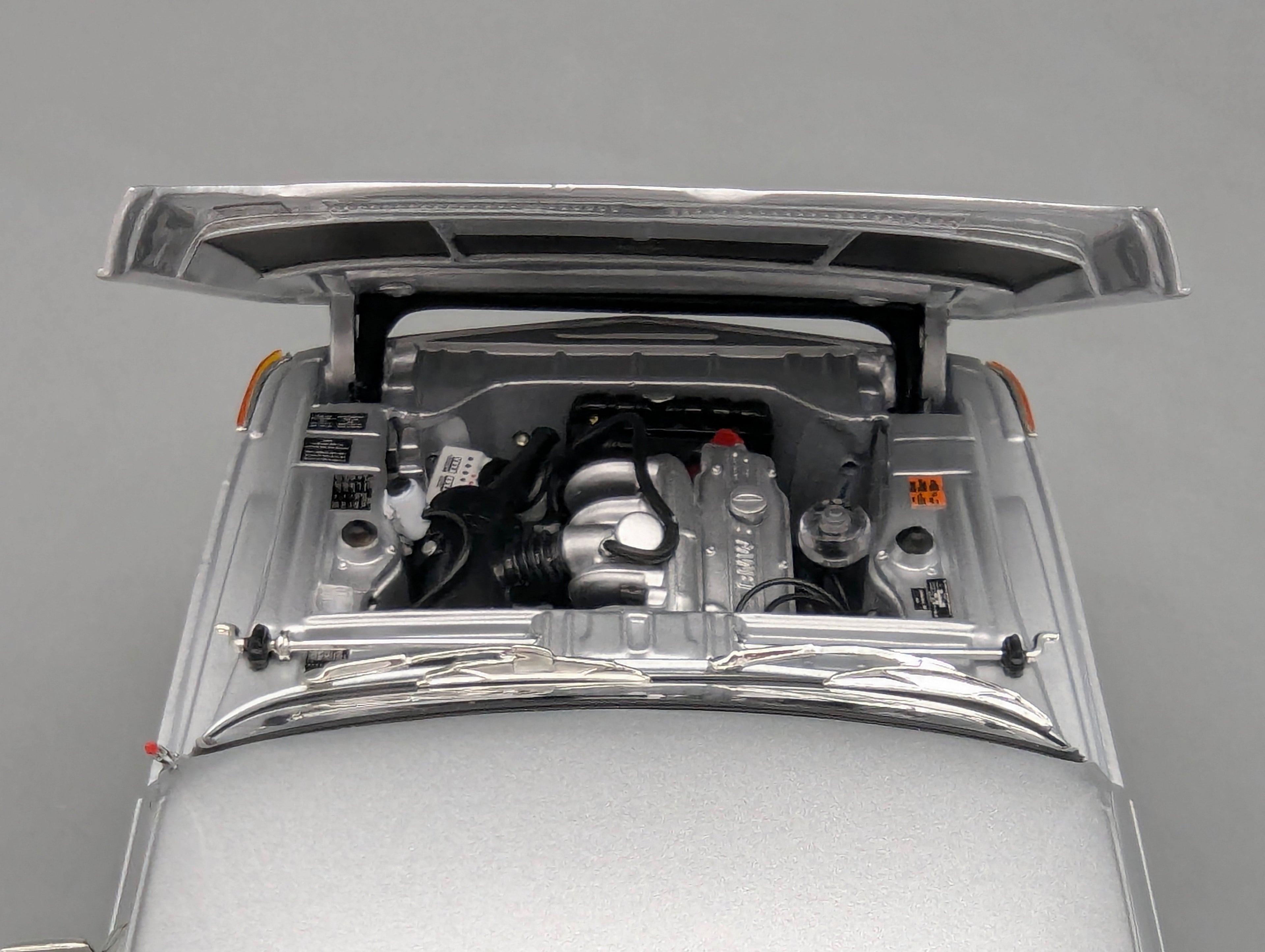 Modellautos 1:18 Kyosho 08543S BMW 2002 tii Silber mit OVP