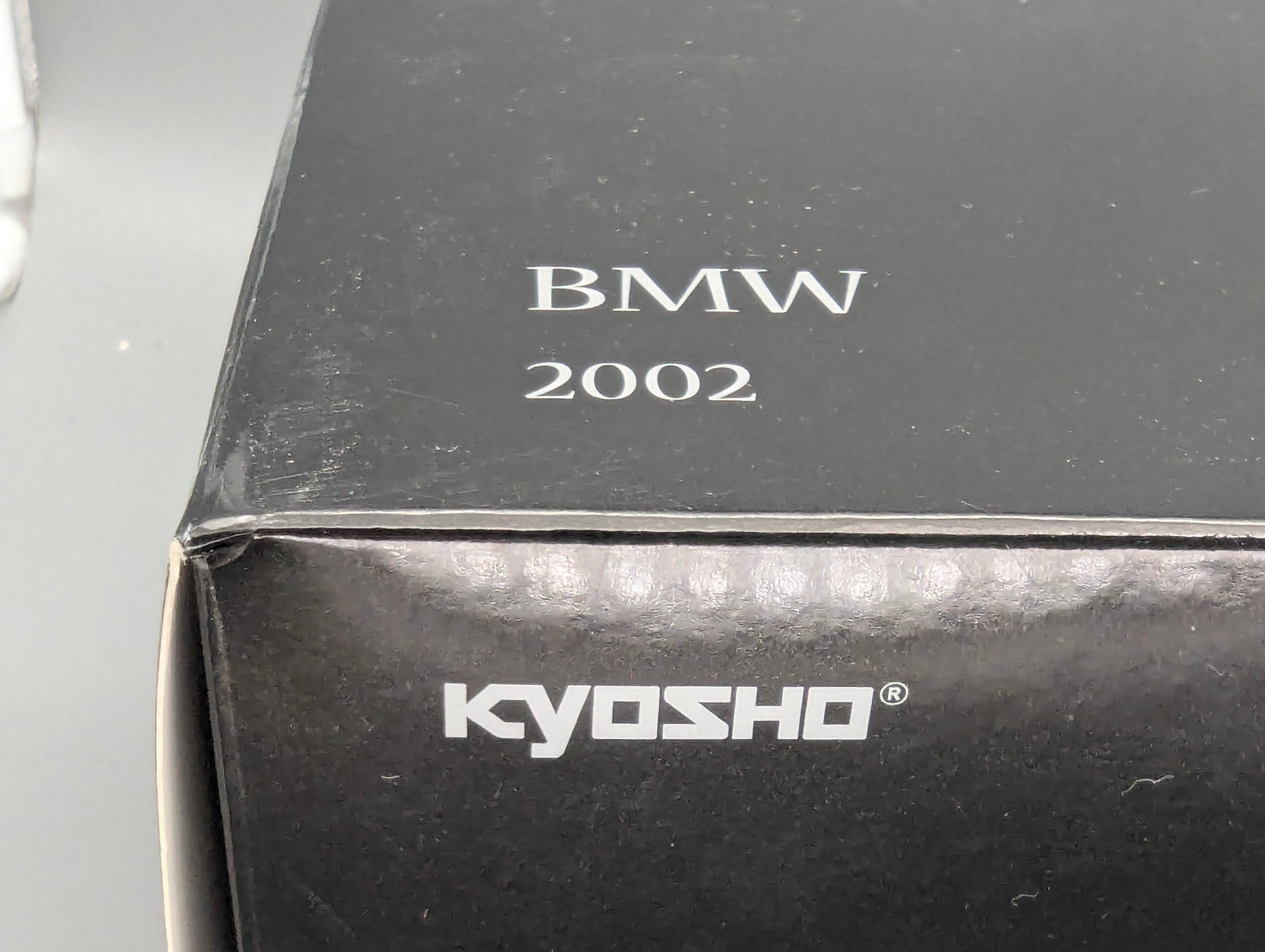 Modellautos 1:18 Kyosho 08543S BMW 2002 tii Silber mit OVP
