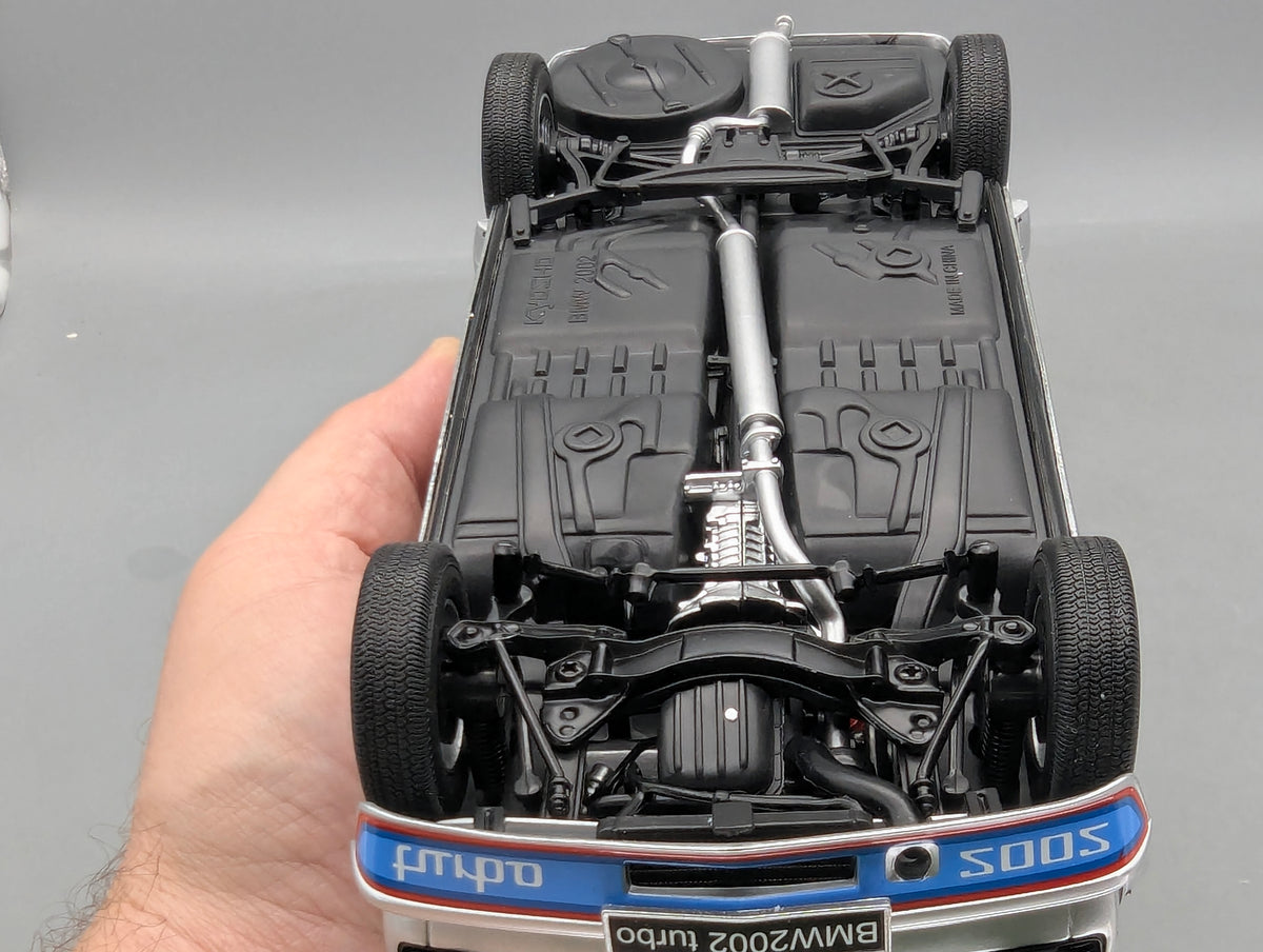 Modellautos 1:18 Kyosho 08544S BMW 2002 Turbo Silber mit OVP