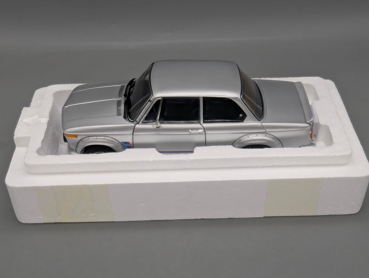 Modellautos 1:18 Kyosho 08544S BMW 2002 Turbo Silber mit OVP