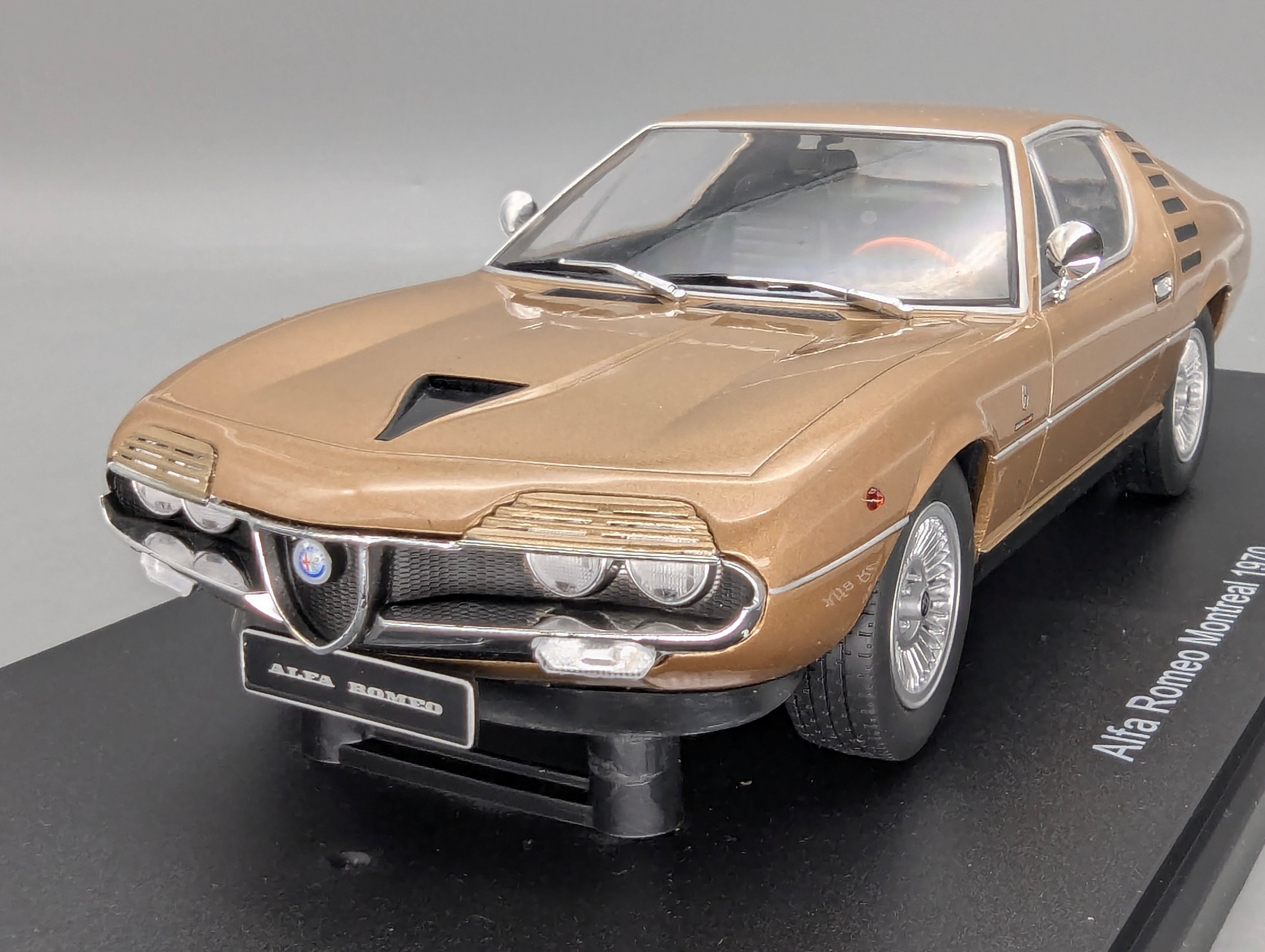 Modellautos 1:18 KK-Scale Alfa Romeo Montreal 1970 Gold Metallic mit OVP
